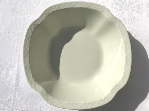 Bing & Grondahl
White elegance
Serving bowl
# 43
* 275kr