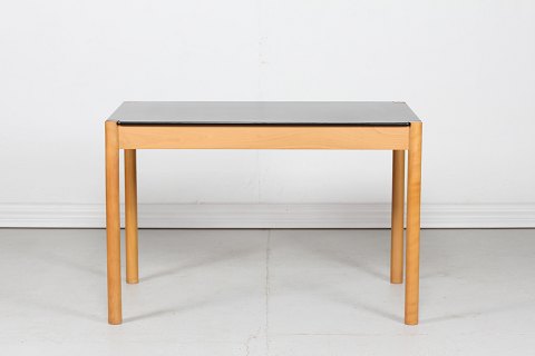 Danish Modern
Working table
Beech with black
tabletop