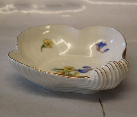 042 Seashell bowl 17 cm (347) Njal B&G Springflower dinnerware
