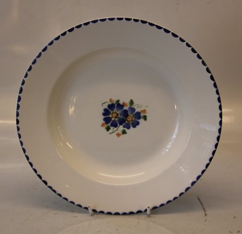 Geranium  II, Sterling Form Art Faience Dinnerware Aluminia Large soup rim 25,2 
cm 
