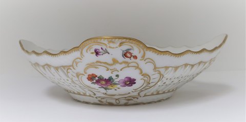 Royal Copenhagen. Saxon Flower. Fruit Bowl. Model 1521. Diameter 25 cm. (1 
quality)