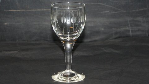 Port wine glass #Kirsten Piil Glas Holmegaard
Height 10.5 cm