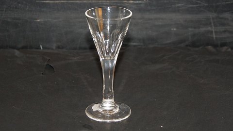 Pointed glass
