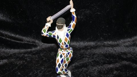 Bing & Grøndahl Figur af #Harlekin  fra Tivoli Serien.
Dek nr #2354
Højde 28,5 cm. ca