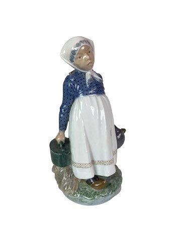 Kgl. porcelænsfigur, en Bondepige, nr.: 815.
Flot stand
