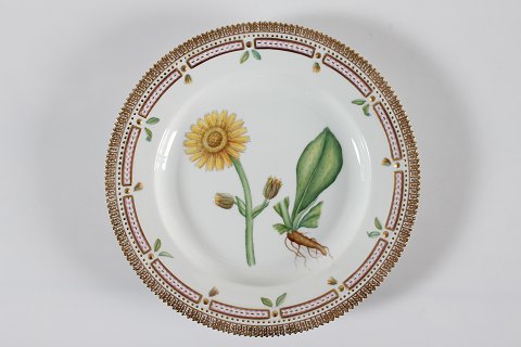 Royal Copenhagen
Flora Danica
Plate no. 624
Ø 25,5 cm