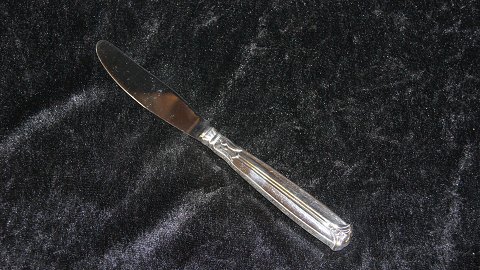 Dinner knife, Major Sølvplet cutlery
Producer: A.P. Berg formerly C. Fogh
Length 21.5 cm.