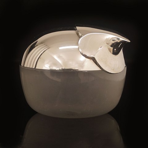 Allan Scharff für Georg Jensen Deckschale aus 
Sterlingsilber und Glas. Design aus dem Jahre 
1994. Georg Jensen #1336. H: 8cm