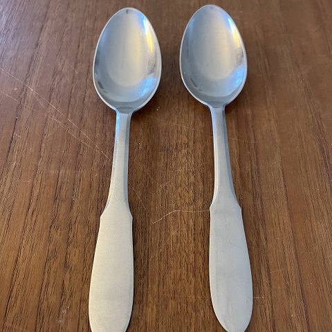 Mitra
Georg Jensen
Großer Suppenlöffel
* 60 DKK