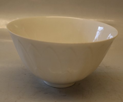 Royal Copenhagen 4349 RC White Bowl with lotus relief 8.5 x 16 cm Hans Henrik 
Hansen Blanc de Chine
