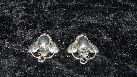 Earrings with Clips silver
Stamped 925
Width 22.47 mm
Height 24.02 mm