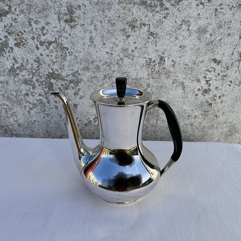 Cohr
Silver plated
coffee pot
* 350 DKK