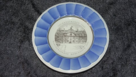 Royal Copenhagen Søværnets Juleplat #1985
Marinekaserne København 1910
Måler 15,5 cm
Pæn og velholdt stand