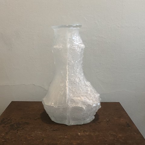 Signeret kunstglas vase.