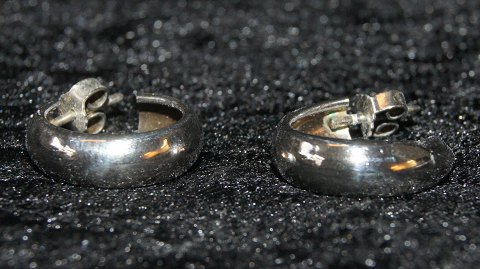 Elegant # Earrings in Silver