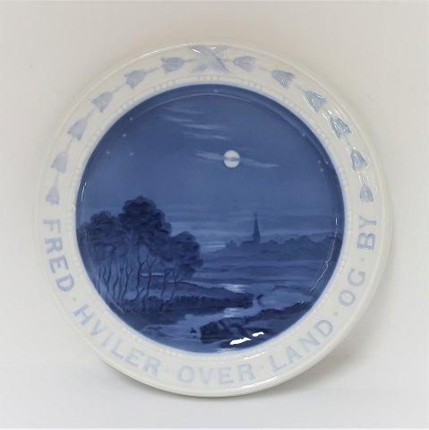 Bing & Grøndahl. Digter platte. Fred hviler over land og by. Diameter 21 cm. (1 
sortering)