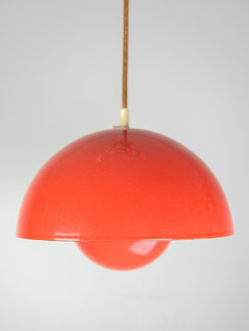 Flowerpot loftslampe, Verner Panton (1926-1998) VP1, 1970
Flot stand
