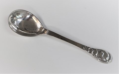 Evald Nielsen. Silberbesteck (830). Besteck Nr. 4. Marmeladenlöffel. Länge 
14,5cm. Produziert 1917.