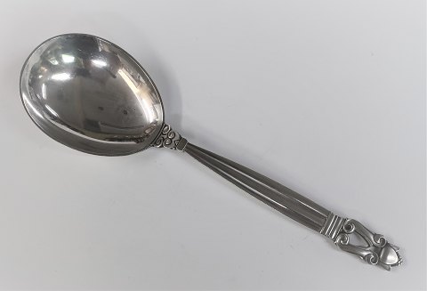 Georg Jensen. Sølv (925). Konge. Serveringsske. Længde 20 cm.