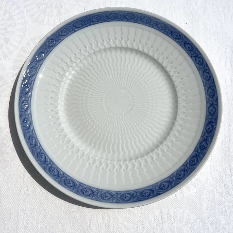 Royal Copenhagen
Blue vifte
Lunch plate
#1212/ 11520
*DKK 250