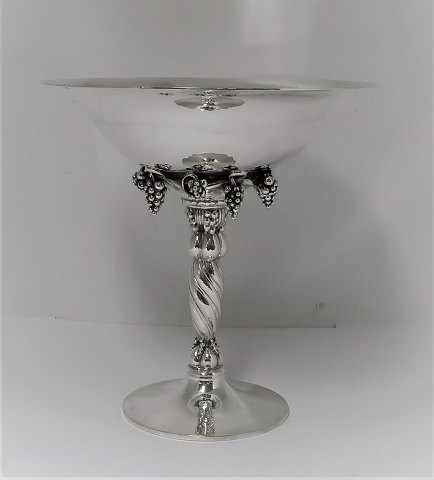 Georg Jensen. Sterling (925). Grape bowl. Model 263B. Height 19 cm. Diameter 
18,3 cm. Produced 1994 (T10)