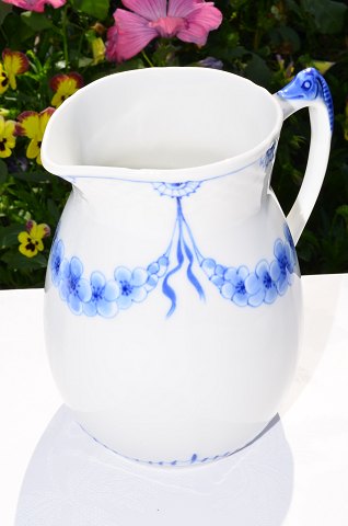 Bing & Grondahl porcelain Empire Milk jug 85