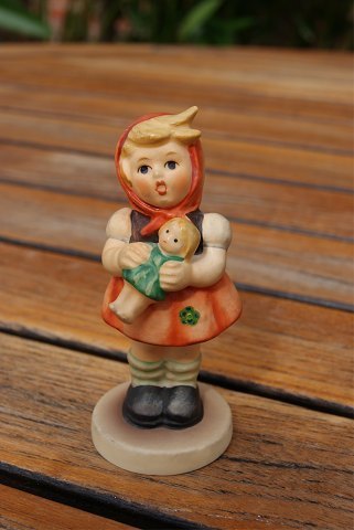 Hummel or Goebel figurines ...