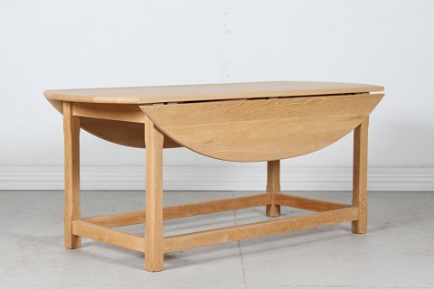 Haslev Møbler
Hunting table
of solid oak
