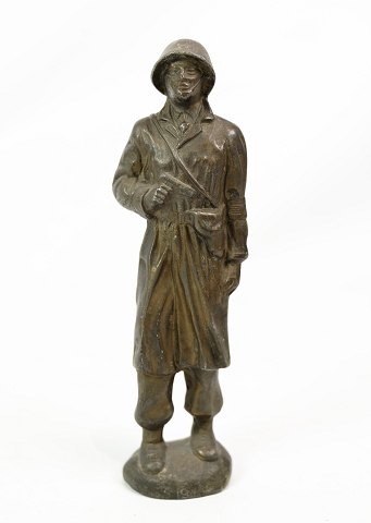 Soldat Figur - Patineret Metal - 1940
Flot stand
