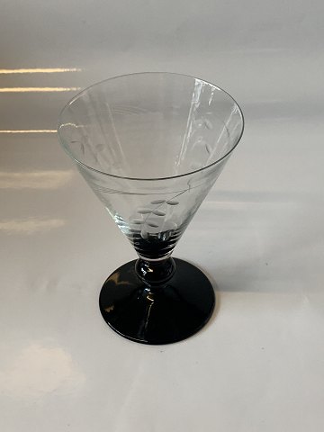 Rødvinsglas #Sort Ranke
Højde13,2 cm ca
SOLGT