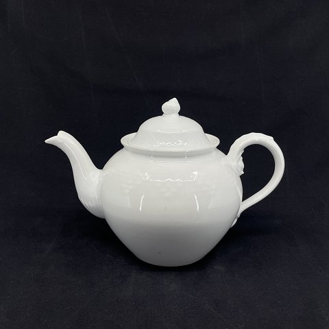 White Elegance tea pot