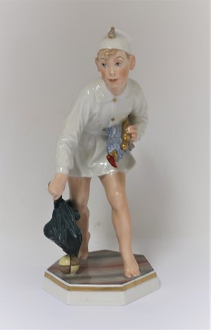 Bing & Grondahl. Porcelain figure. The Sandman in colours. Model (8052). Height 
23 cm. (1 quality)