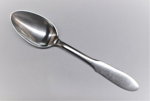 Georg Jensen. Stålbestik Mitra. Middagsske. Længde 20,8 cm