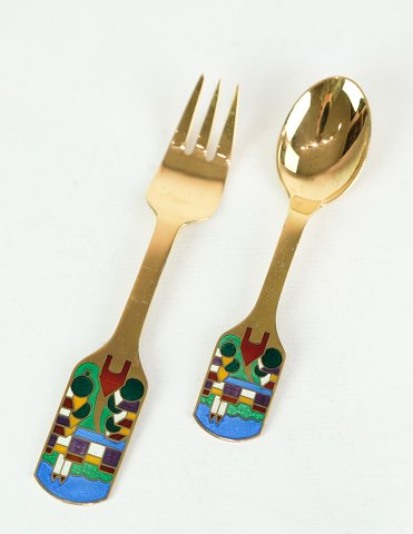 Anton Michelsen Christmas cutlery, gilded sterling silver, title "The City", 
Knud Erik Færgemann, 1988
Great condition
