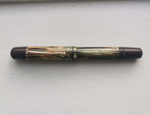 Fyldepenne købes ....Særligt interessant i en fyldepen af mærket Montblanc, 
Penol, PELIKAN, Wahl Eversharp og Parker