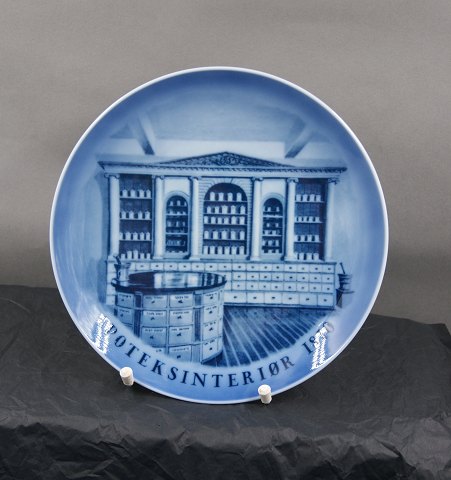 Royal Copenhagen Denmark, Pharmacy plate 1983 