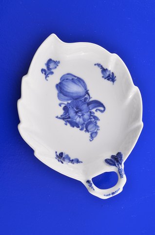 Royal Copenhagen Blue flower braided         Dish 8001