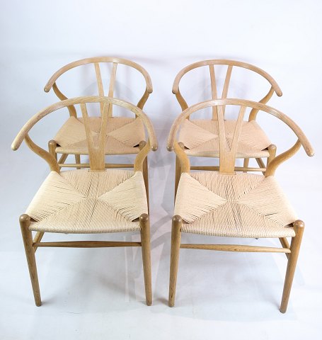 Set Of Four Wishbone Chairs - Model CH24 - Hans J. Wegner - Carl Hansen & Son - 1990sGreat condition