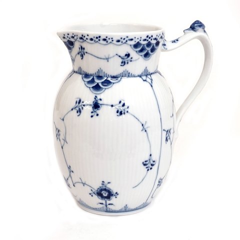 Royal Copenahgen bluefluted pitcher #763. H: 16cm