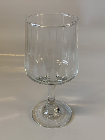 Hvidvinsglas 
Højde 12,2 cm ca