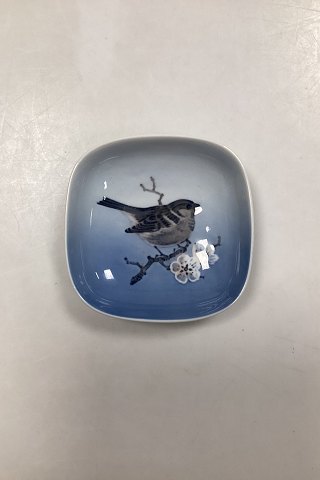 Royal Copenhagen Platter / Skål med Fugl No 4857