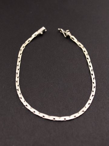item no: 529394