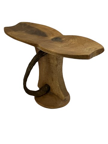 Nyangatom Head rest / "hovedpude" fra Omo dalen i Afrika.