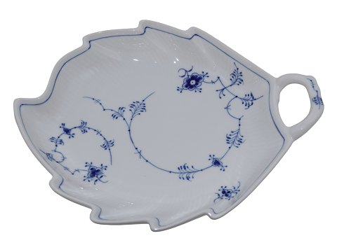 Blue Fluted
Dish 22.5 cm.