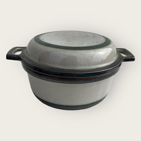 Bing & Gröndahl
Stoneware
Theme
bowl with lid
#512
*DKK 150