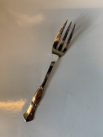 Cake fork No. 200 (Number 200) Silver
Toxværd, formerly Eiler & Marløe Silver
Length approx. 14.6 cm.