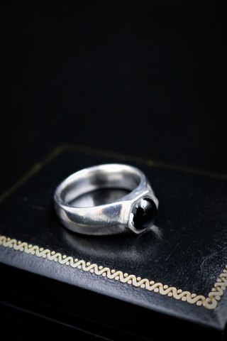 Georg Jensen herre ring i sterling sølv med sort onyx sten. (#595)...