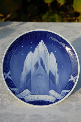 Royal Copenhagen porcelain. Christmas plate  1929