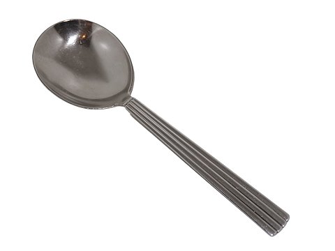 Georg Jensen Bernadotte
Serving spoon 20.7 cm.