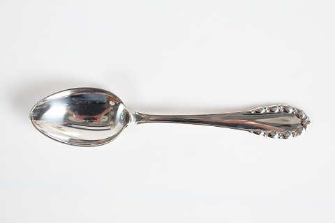 Georg Jensen
Liljekonval
Suppeske
L 20,5 cm